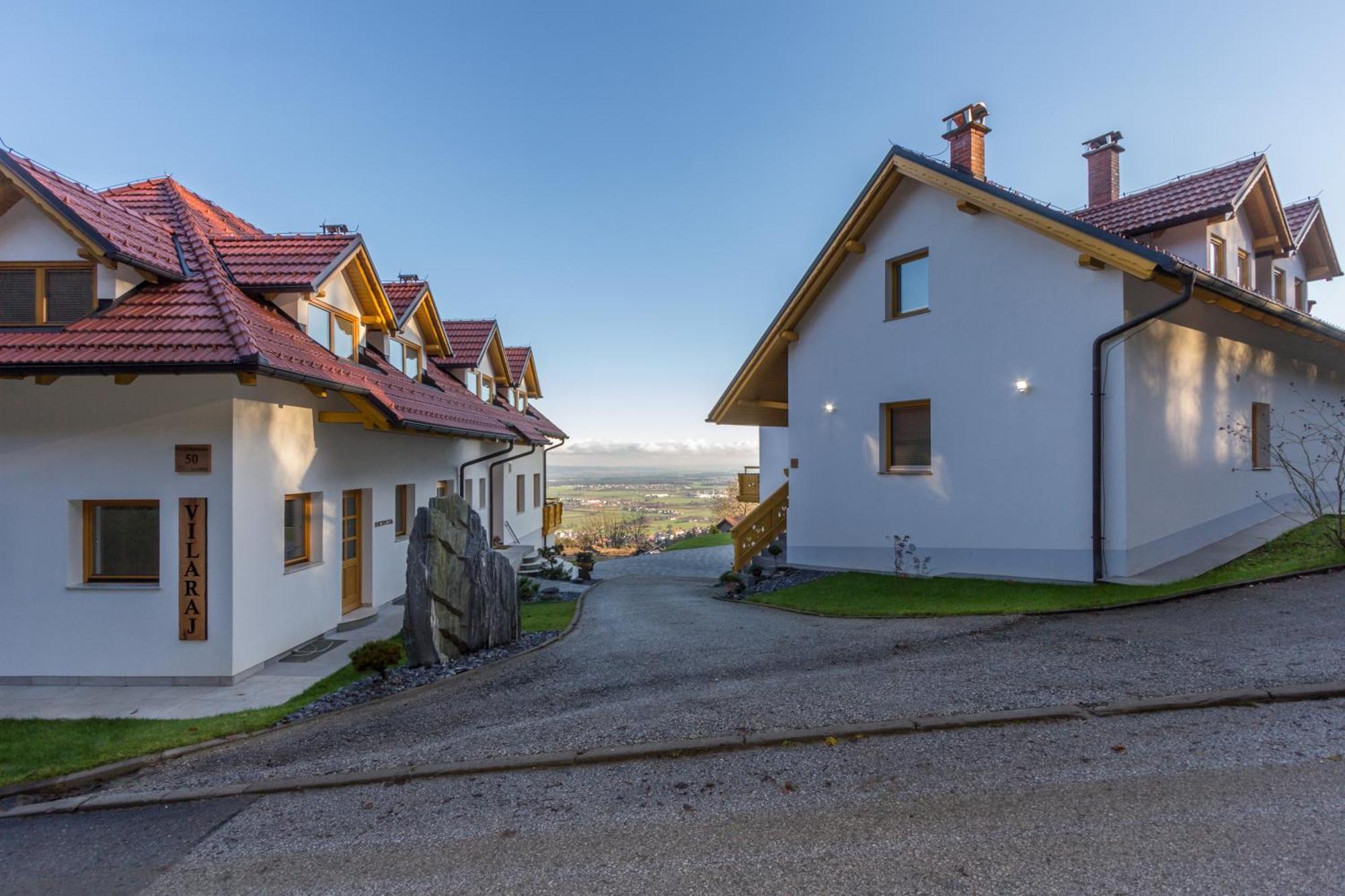 Vilaraj Maribor Bagian luar foto